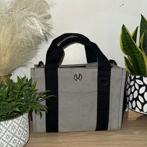 Lululemon two-tone canvas tote mini 4.5L